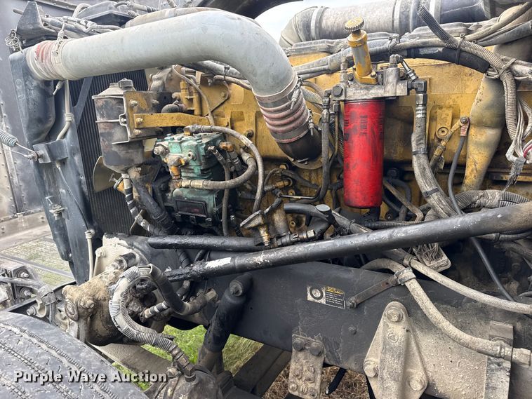 image for item DO8505 2003 Peterbilt 379 semi truck