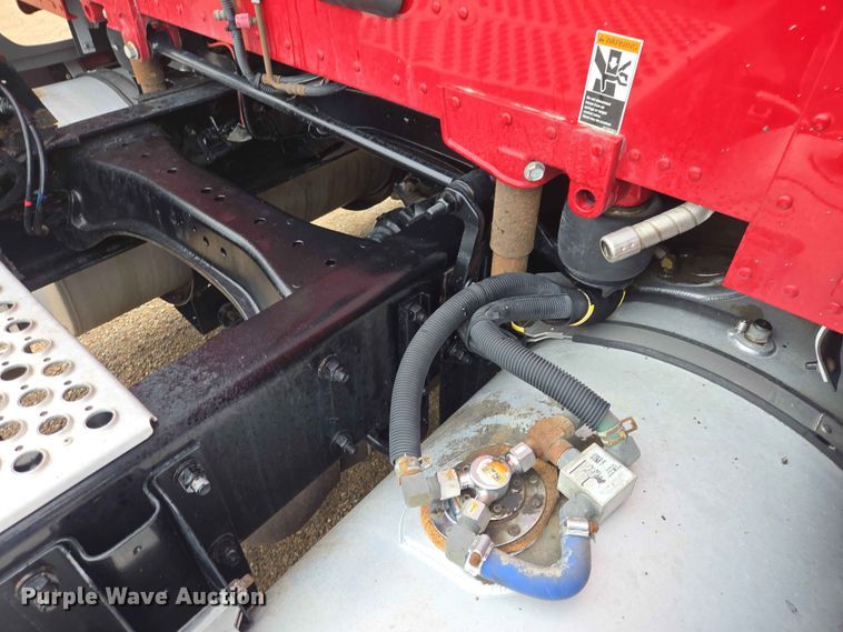 image for item DP8966 2022 Kenworth T680 semi truck