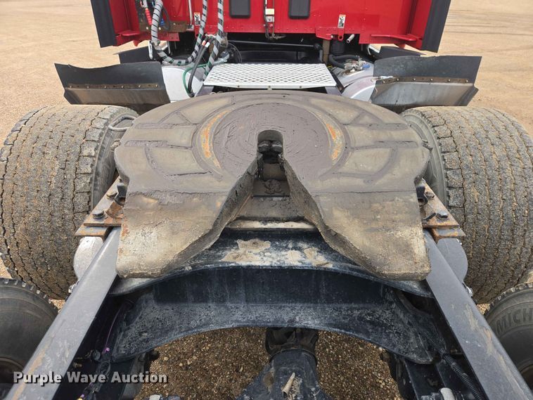 image for item DP8966 2022 Kenworth T680 semi truck
