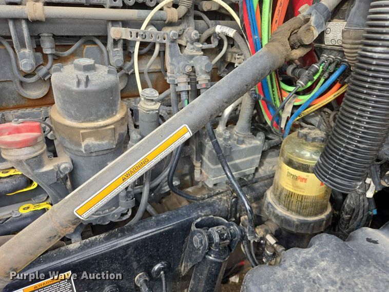 image for item DP8966 2022 Kenworth T680 semi truck