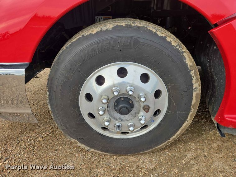 image for item DP8966 2022 Kenworth T680 semi truck