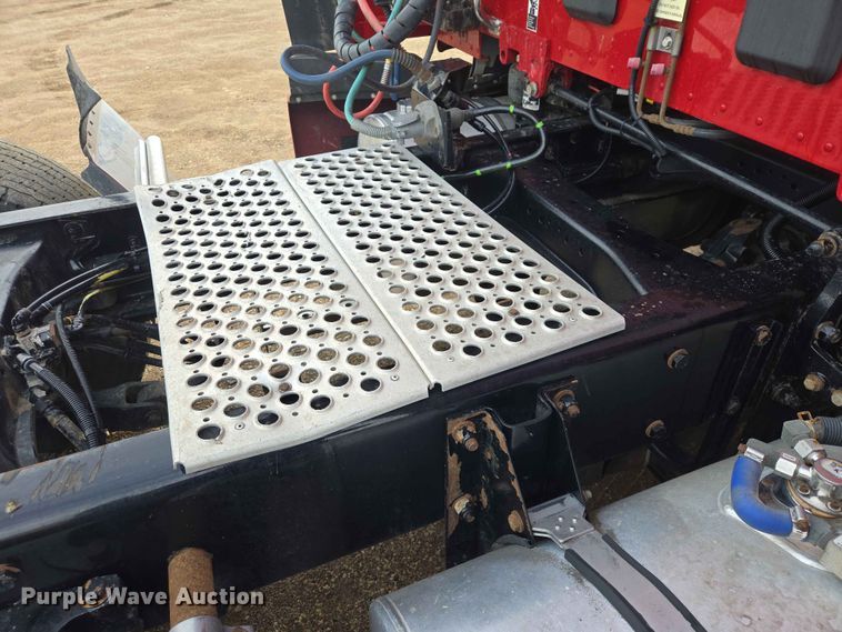 image for item DP8967 2019 Kenworth T680 semi truck