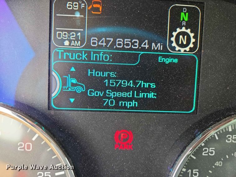 image for item DP8967 2019 Kenworth T680 semi truck