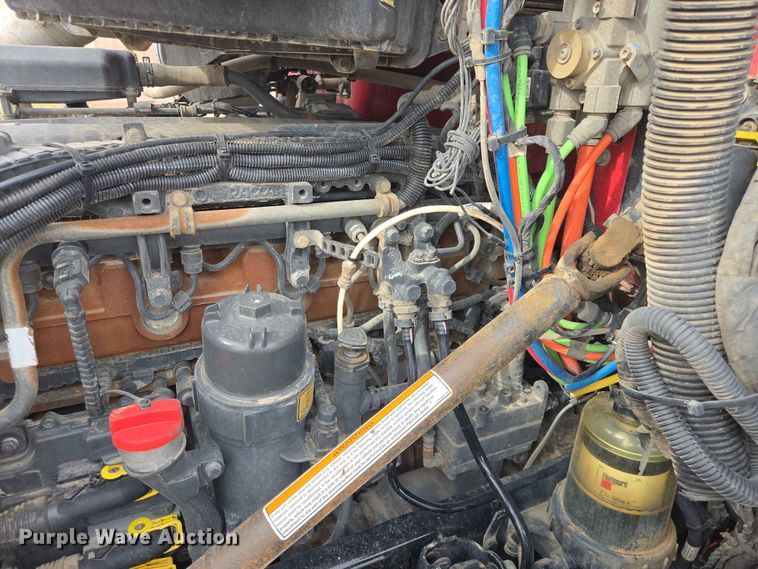 image for item DP8967 2019 Kenworth T680 semi truck