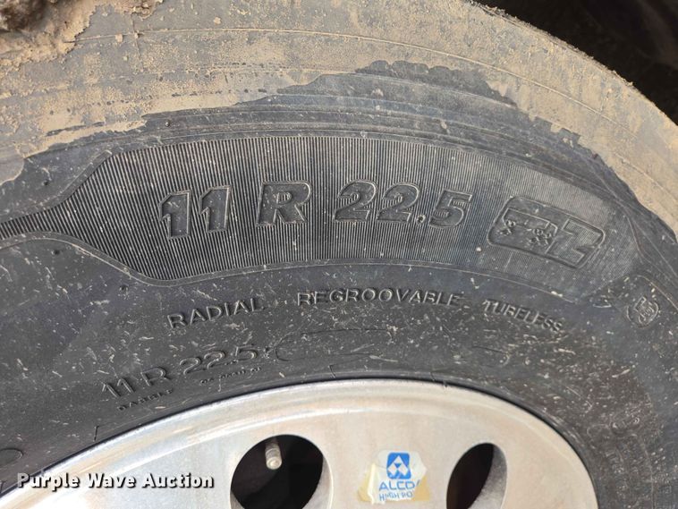 image for item DP8967 2019 Kenworth T680 semi truck