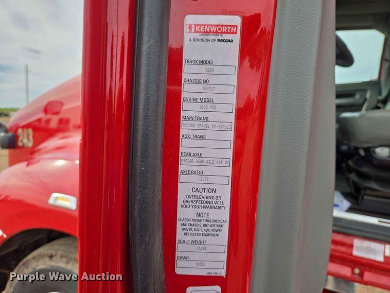 image for item DP8967 2019 Kenworth T680 semi truck