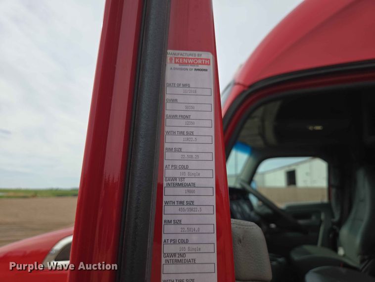 image for item DP8967 2019 Kenworth T680 semi truck