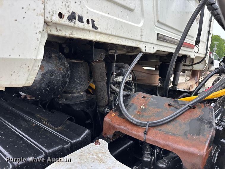 image for item DV4373 2014 Mack CXU613 semi truck