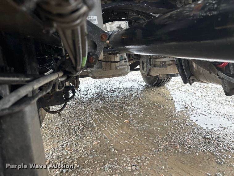 image for item DV4373 2014 Mack CXU613 semi truck