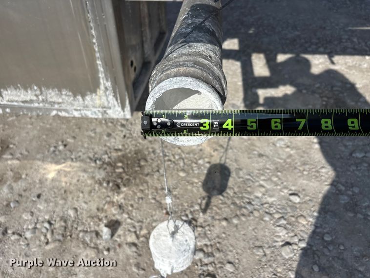 image for item DV4391 1994 Bar-Bel Fabricating Co. pneumatic dry bulk trailer
