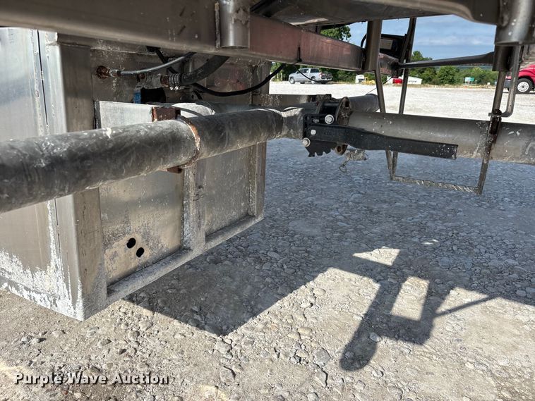 image for item DV4391 1994 Bar-Bel Fabricating Co. pneumatic dry bulk trailer