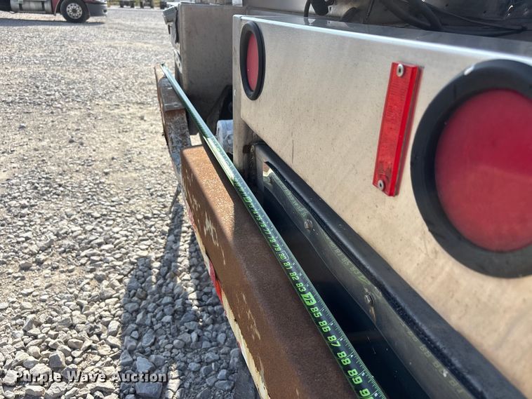 image for item DV4391 1994 Bar-Bel Fabricating Co. pneumatic dry bulk trailer
