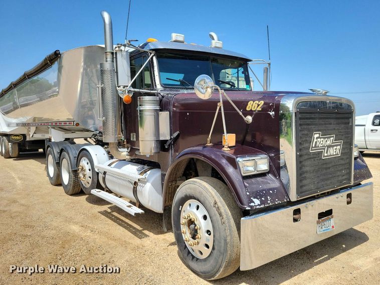 image for item DZ7223 2005 Freightliner  FLD semi truck