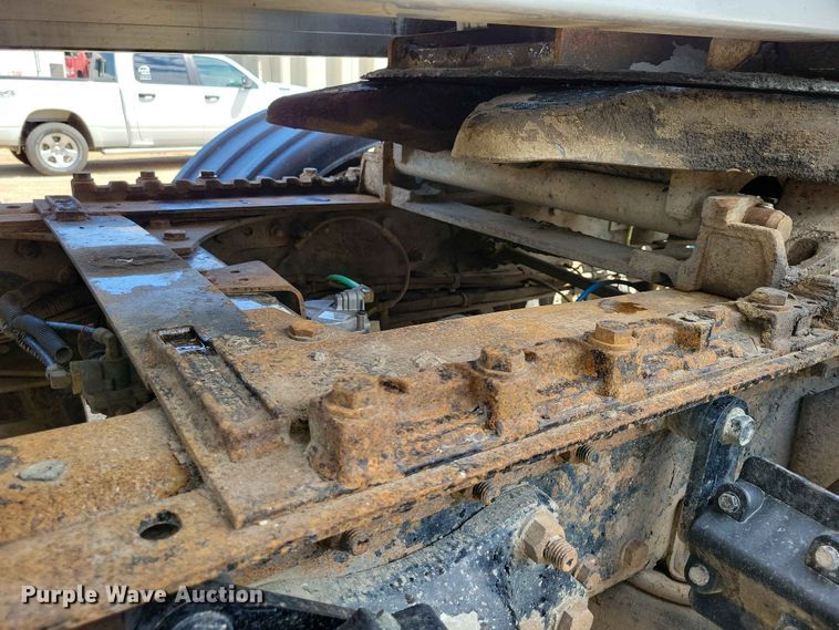 image for item DZ7223 2005 Freightliner  FLD semi truck