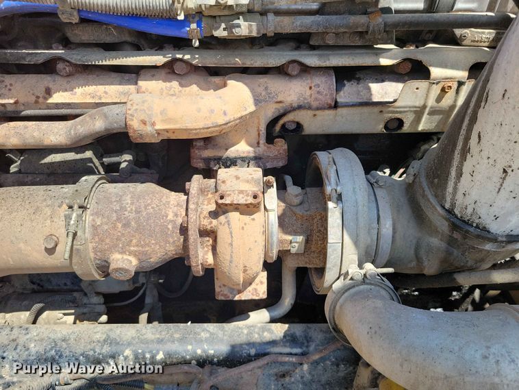 image for item DZ7223 2005 Freightliner  FLD semi truck