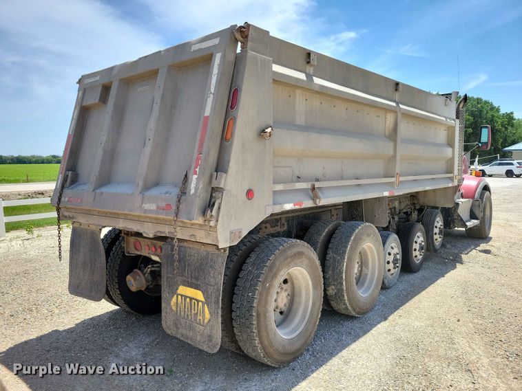 image for item DZ7270 2014 Kenworth T800 dump truck