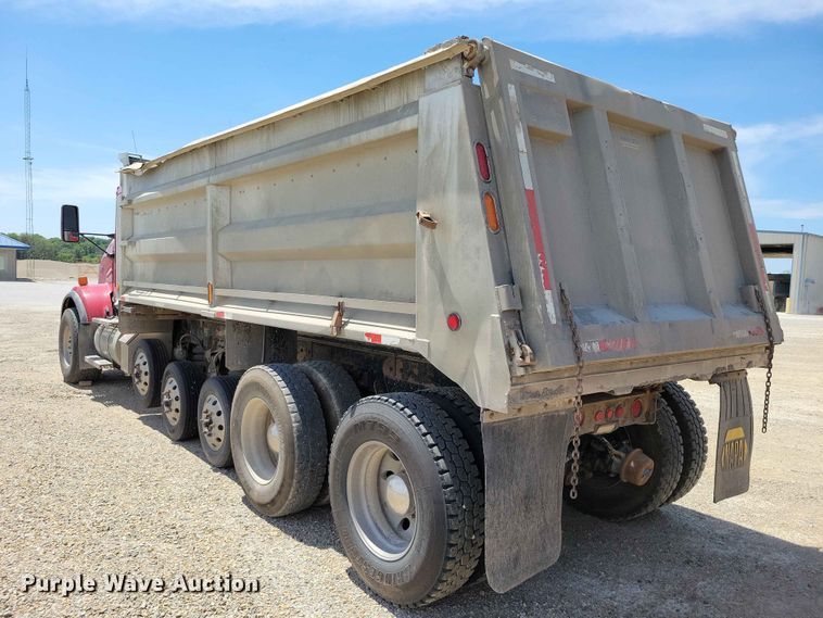 image for item DZ7270 2014 Kenworth T800 dump truck