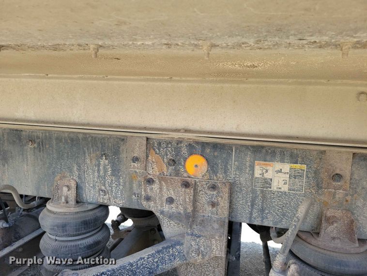 image for item DZ7270 2014 Kenworth T800 dump truck