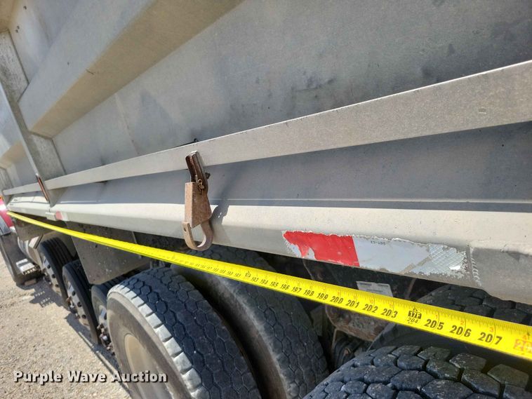 image for item DZ7270 2014 Kenworth T800 dump truck