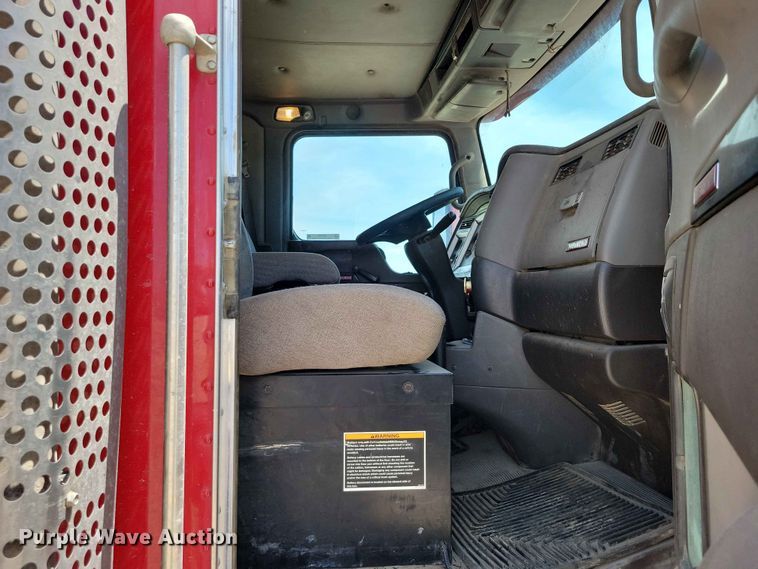 image for item DZ7270 2014 Kenworth T800 dump truck