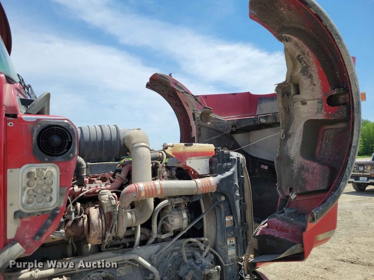 image for item DZ7270 2014 Kenworth T800 dump truck
