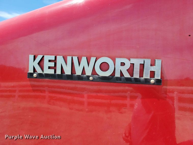 image for item DZ7270 2014 Kenworth T800 dump truck
