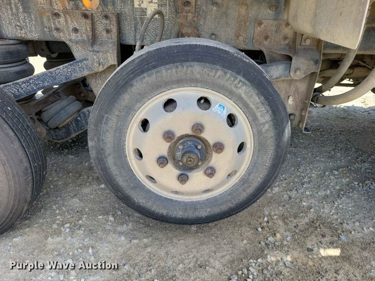 image for item DZ7270 2014 Kenworth T800 dump truck