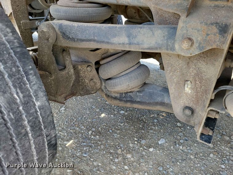 image for item DZ7270 2014 Kenworth T800 dump truck