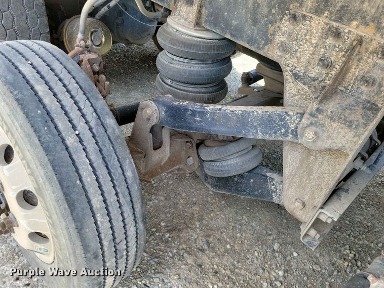 image for item DZ7270 2014 Kenworth T800 dump truck