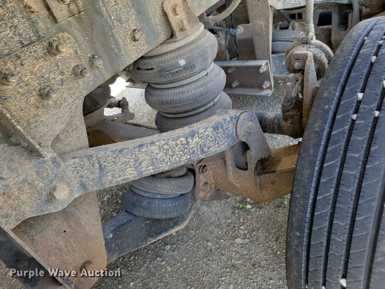 image for item DZ7270 2014 Kenworth T800 dump truck