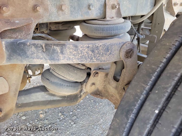 image for item DZ7270 2014 Kenworth T800 dump truck