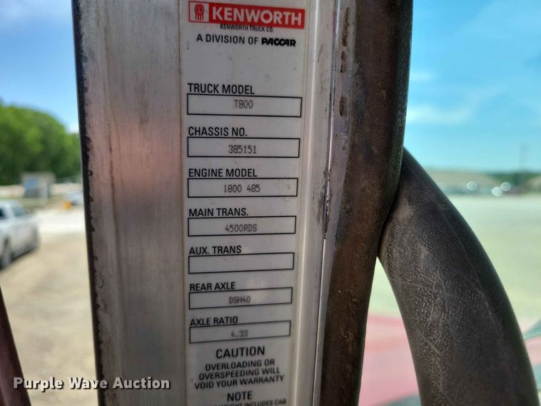 image for item DZ7270 2014 Kenworth T800 dump truck