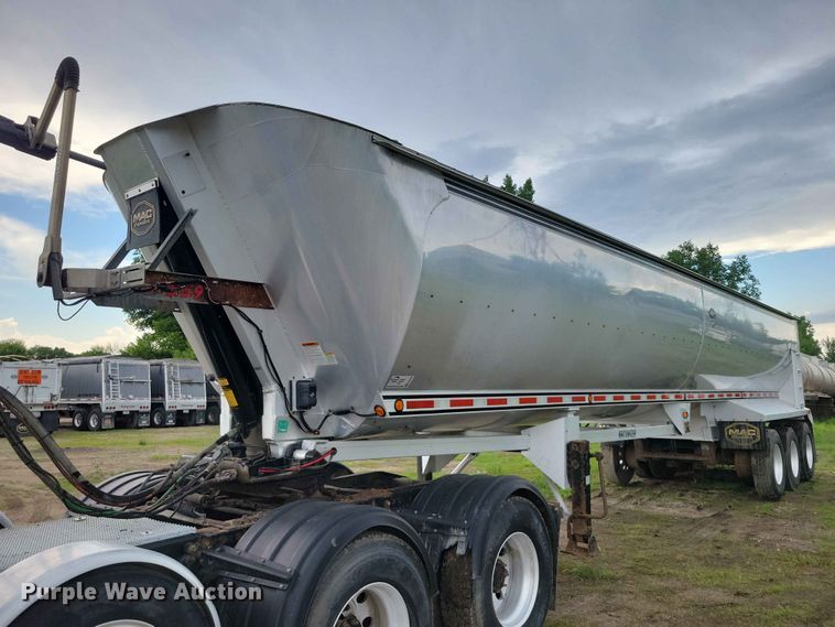 image for item EA2375 2015 Mac  end dump trailer