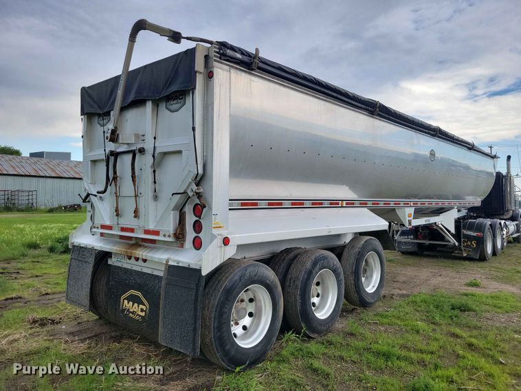 image for item EA2375 2015 Mac  end dump trailer