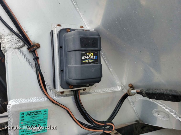 image for item EA2375 2015 Mac  end dump trailer