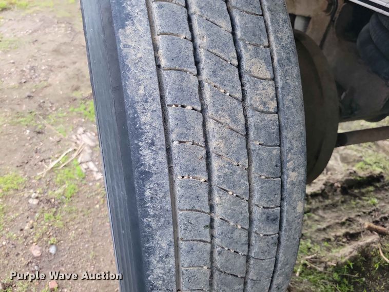 image for item EA2375 2015 Mac  end dump trailer