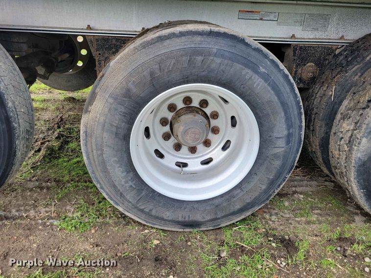 image for item EA2375 2015 Mac  end dump trailer