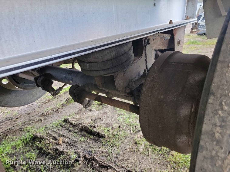 image for item EA2375 2015 Mac  end dump trailer