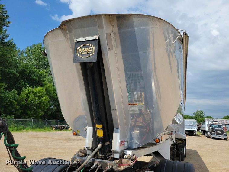 image for item EA2387 2017 Mac Trailer end dump trailer