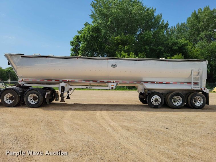 image for item EA2387 2017 Mac Trailer end dump trailer