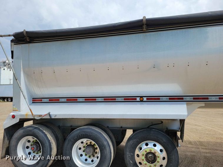image for item EA2387 2017 Mac Trailer end dump trailer