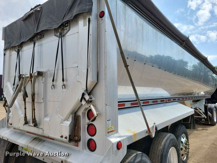 image for item EA2387 2017 Mac Trailer end dump trailer