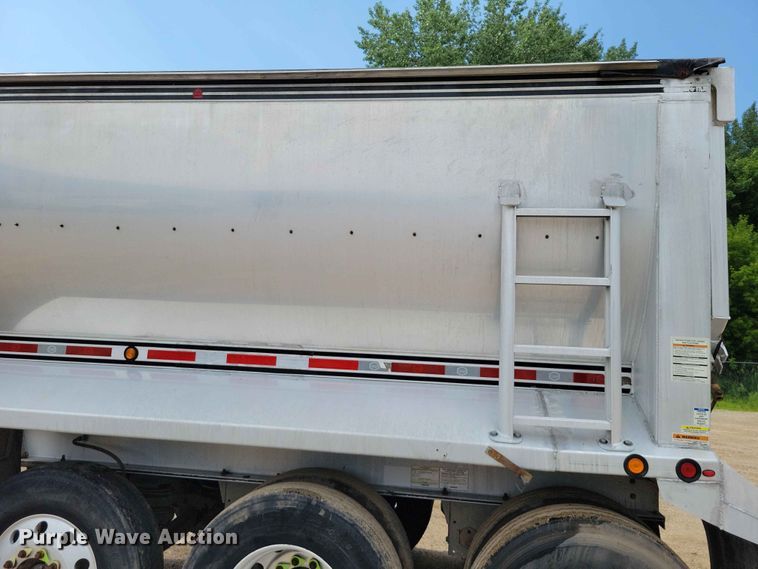 image for item EA2387 2017 Mac Trailer end dump trailer