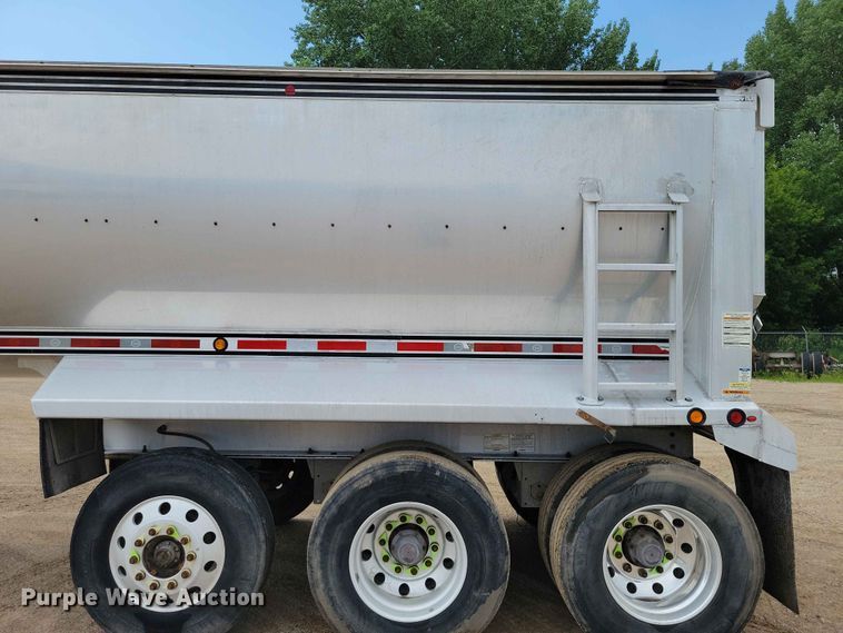 image for item EA2387 2017 Mac Trailer end dump trailer