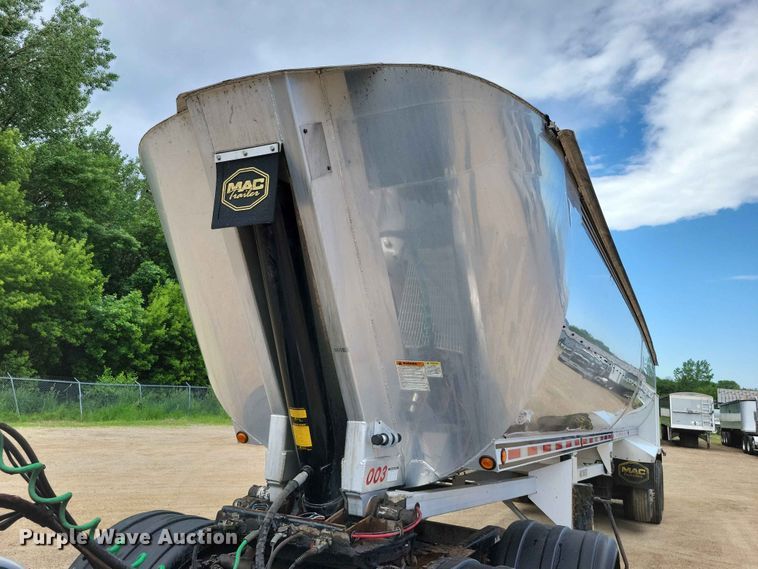image for item EA2391 2017 Mac Trailer end dump trailer