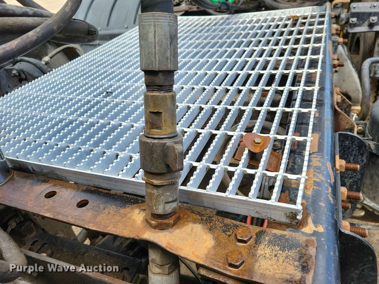 image for item EA2391 2017 Mac Trailer end dump trailer