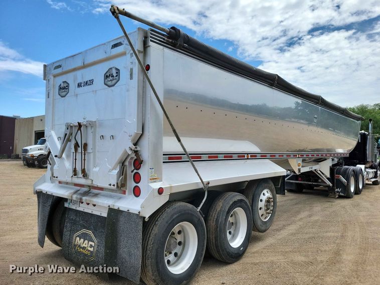 image for item EA2391 2017 Mac Trailer end dump trailer