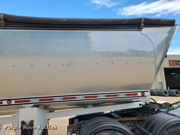 image for item EA2391 2017 Mac Trailer end dump trailer