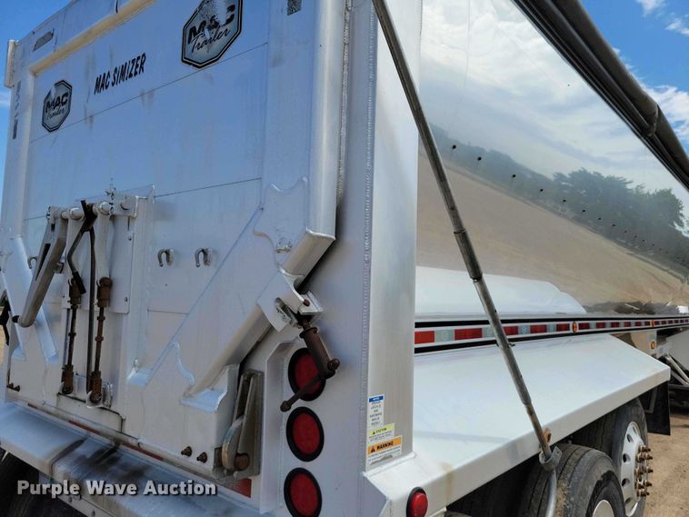 image for item EA2391 2017 Mac Trailer end dump trailer