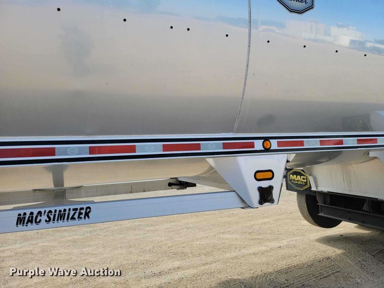 image for item EA2391 2017 Mac Trailer end dump trailer